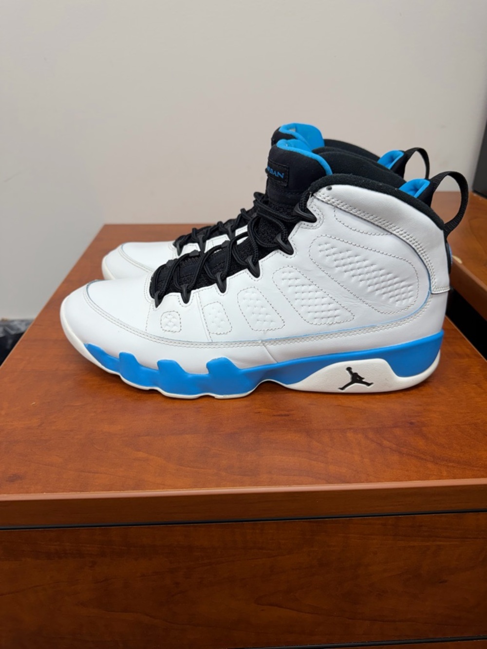 Jordan 9 Retro “Powder Blue” - Picture 2 of 6